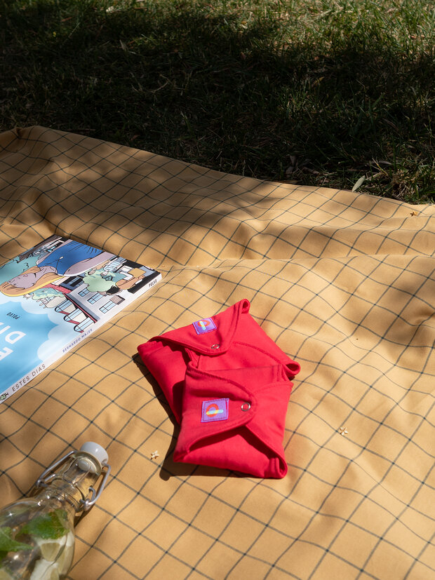 penso reutilizável vermelho